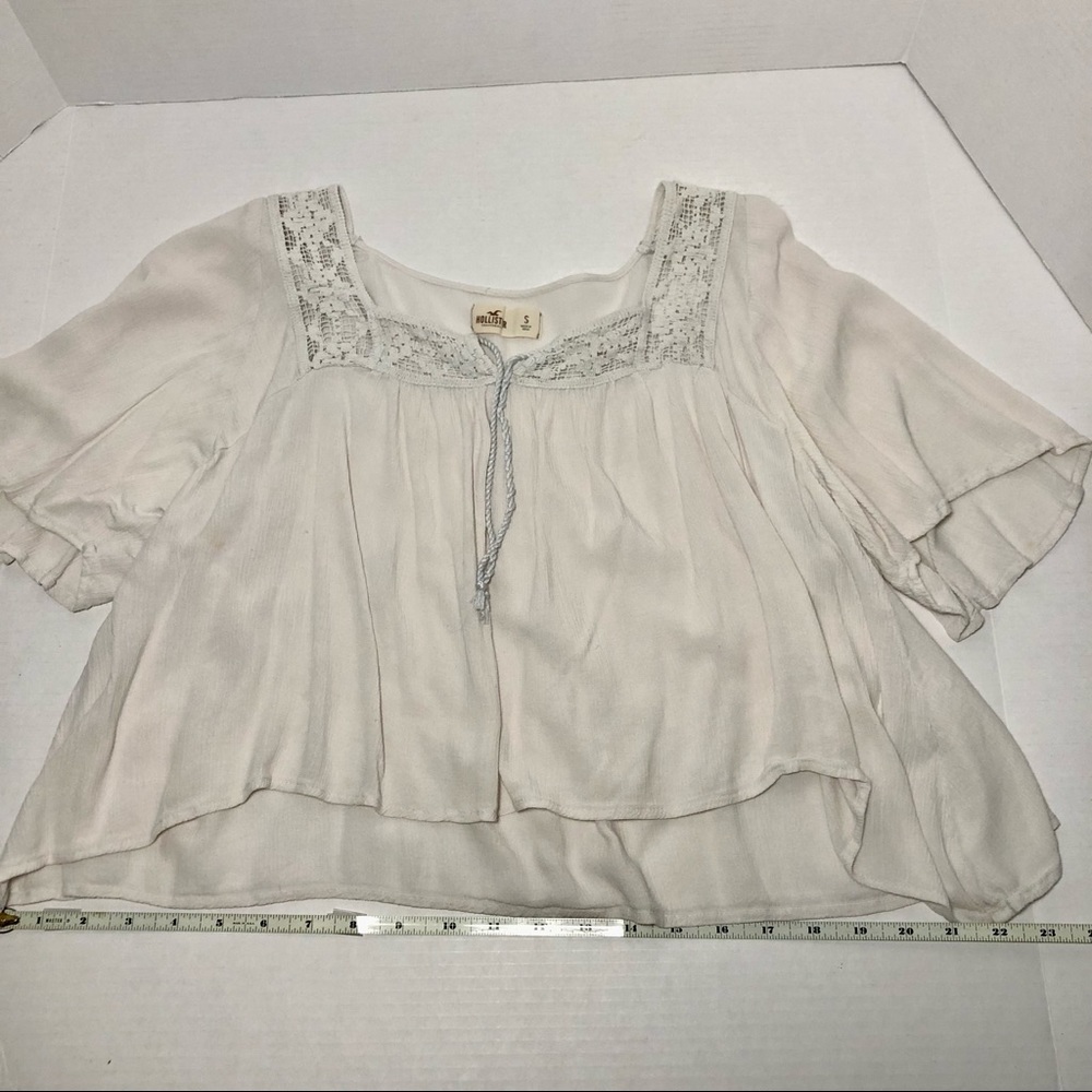 White Hollister Crop Top - Picture 6 of 9